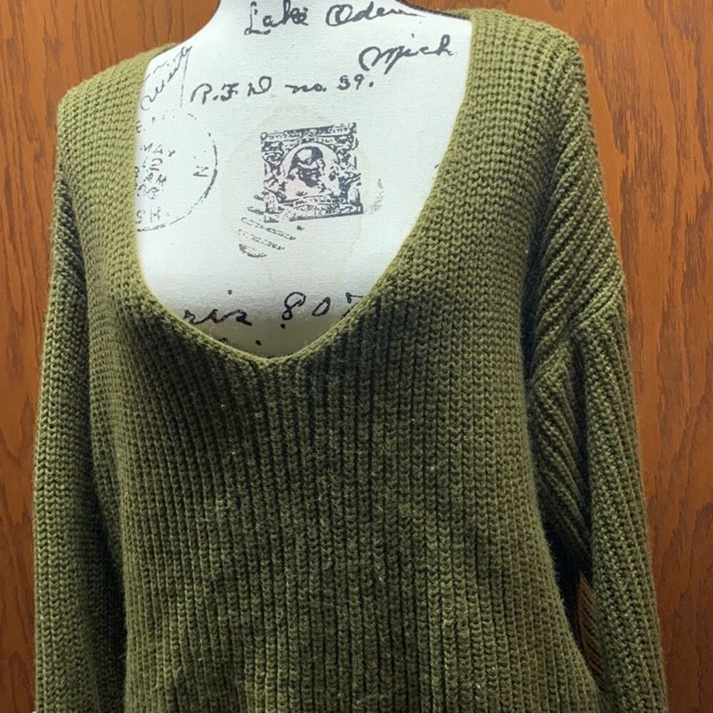 Forever 21 Knitted Sweater Top - Picture 2 of 5
